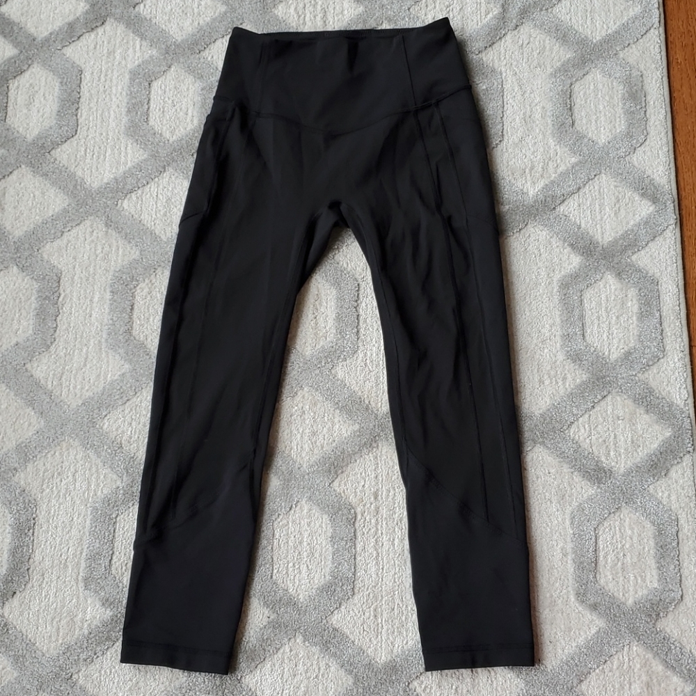 Like New Lululemon All The Right Places Black 6